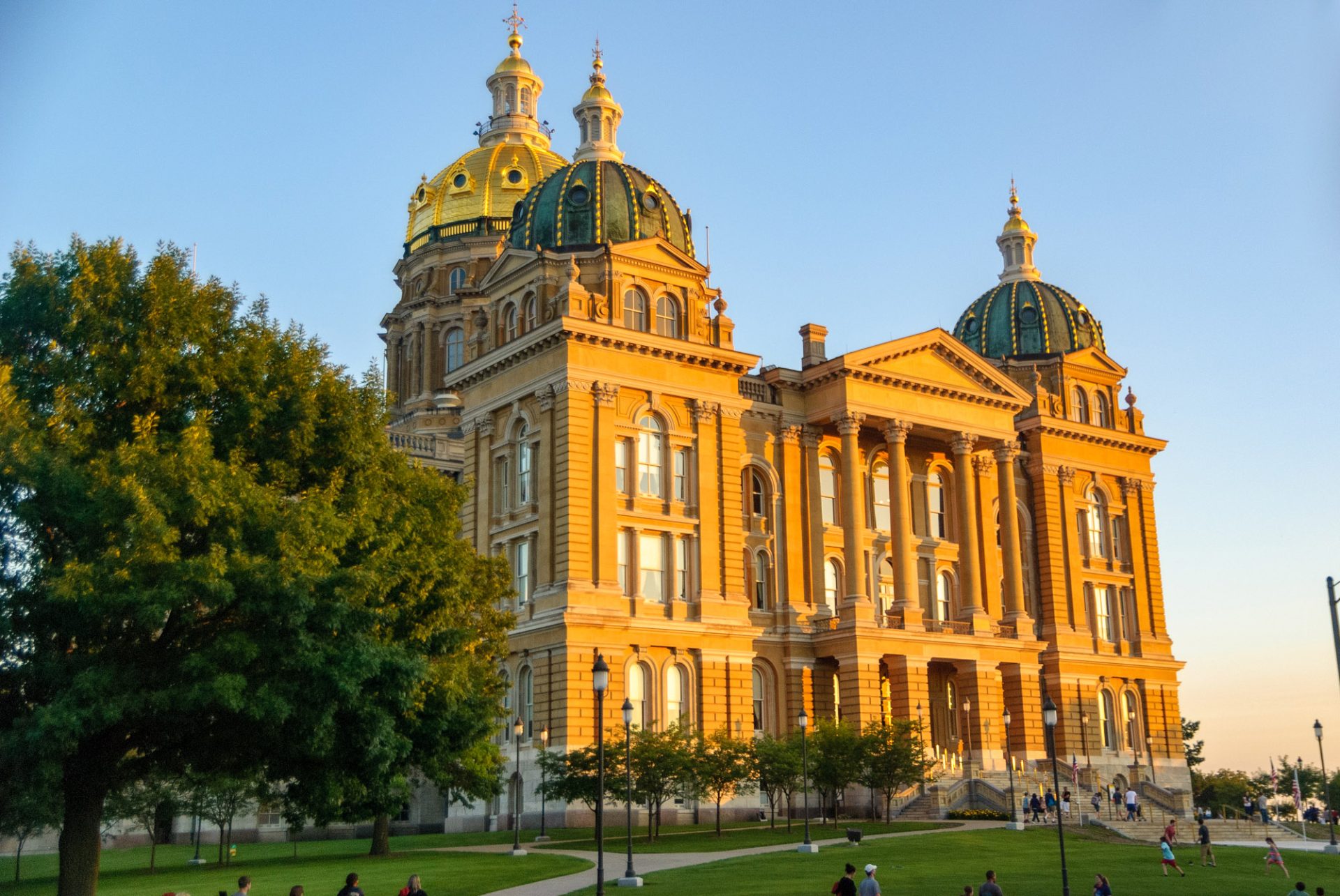 Iowa State Capitol - Amazing America