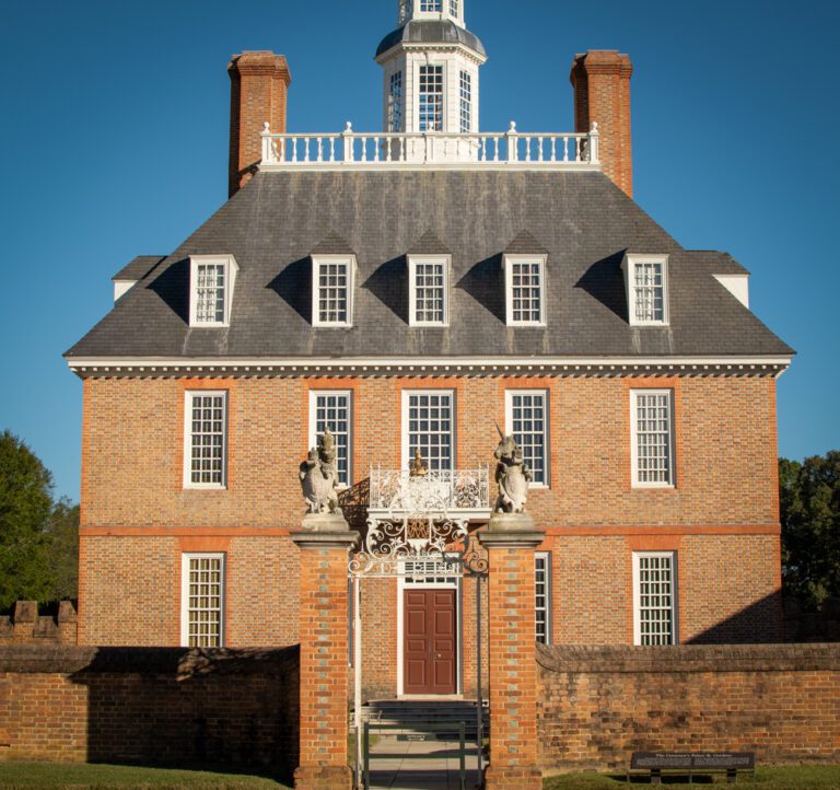 List 105+ Pictures pictures of colonial williamsburg Updated